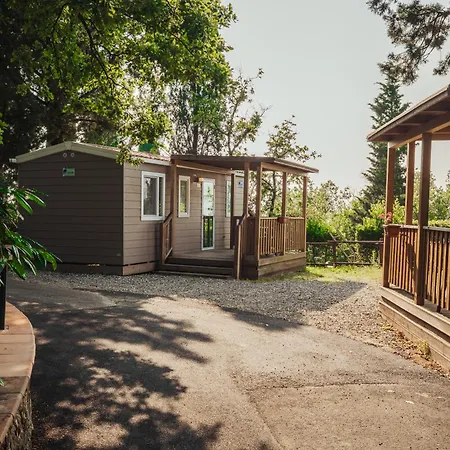 Village Panoramico مكان تخييم فيسولي